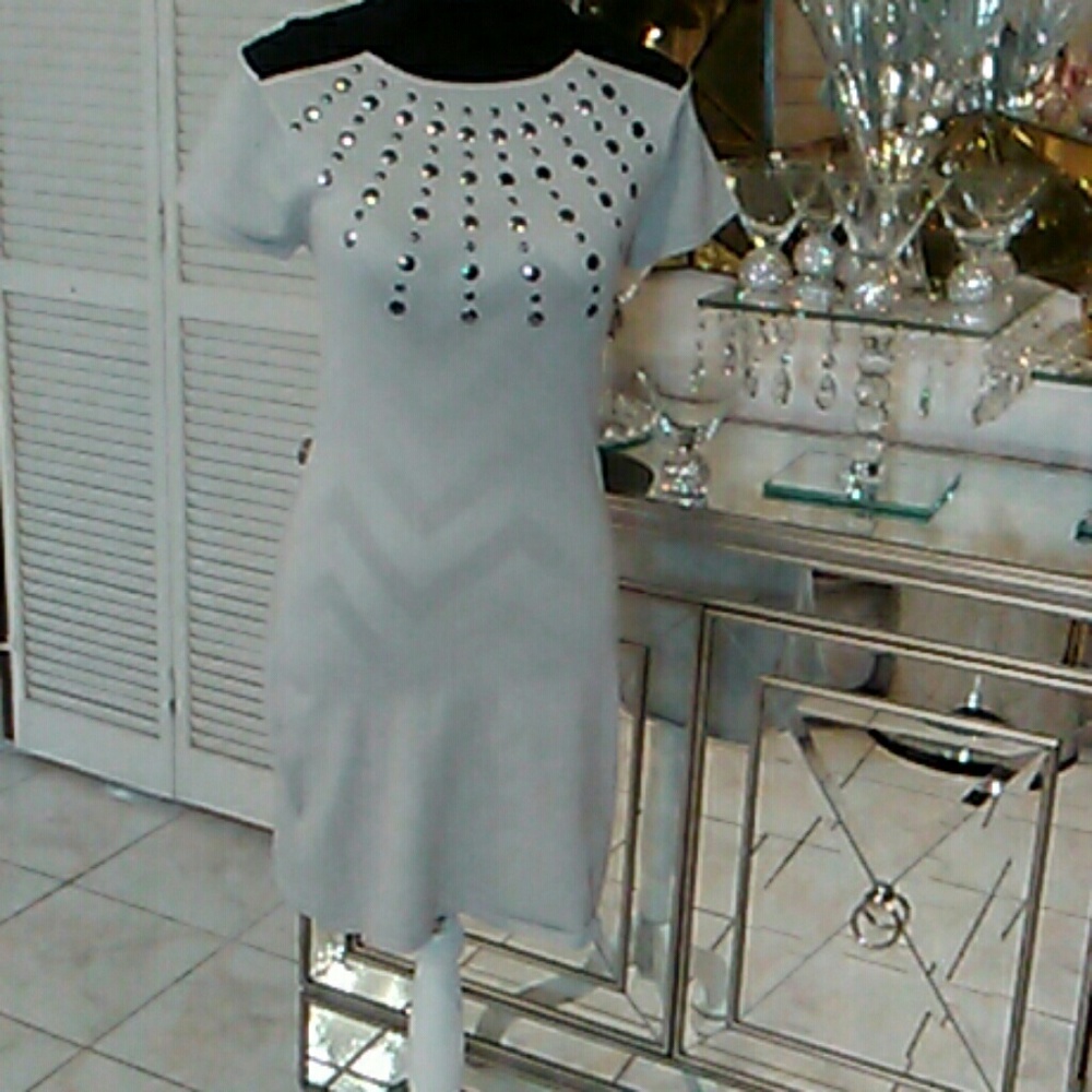 Women's Sweater Dresd - Picture 2 of 4